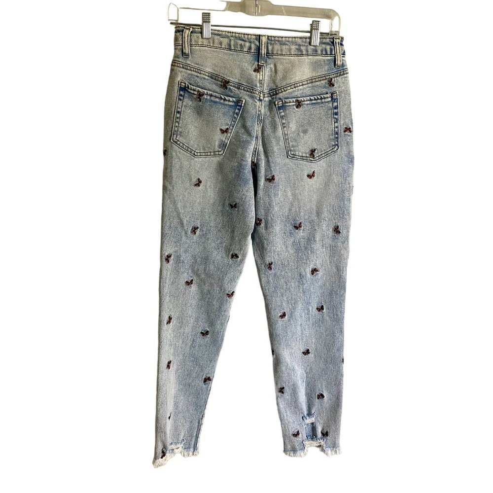 Tinseltown Distressed High Rise Jeans With Butterflies Size 7 NEW NWT - Picture 2 of 8
